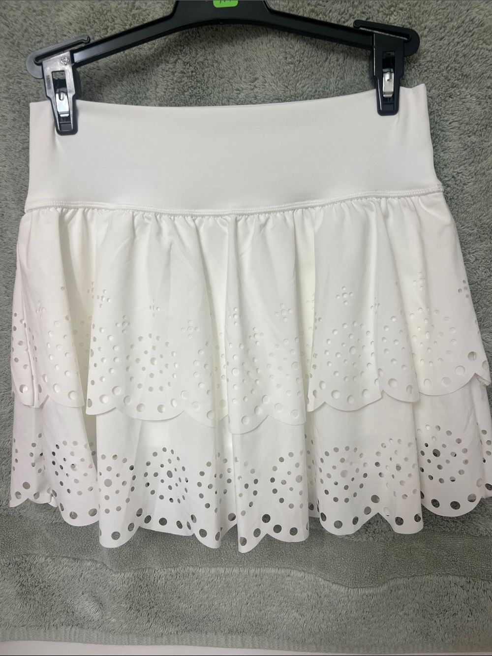 Offline By Aerie Real Me Eyelet Skort White Tiered Tennis Mini Skirt Sz. Medium - Picture 1 of 11